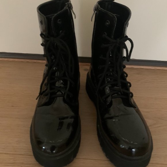 Charles Stewart. Black Patent Boot Size 10 - Picture 3 of 3